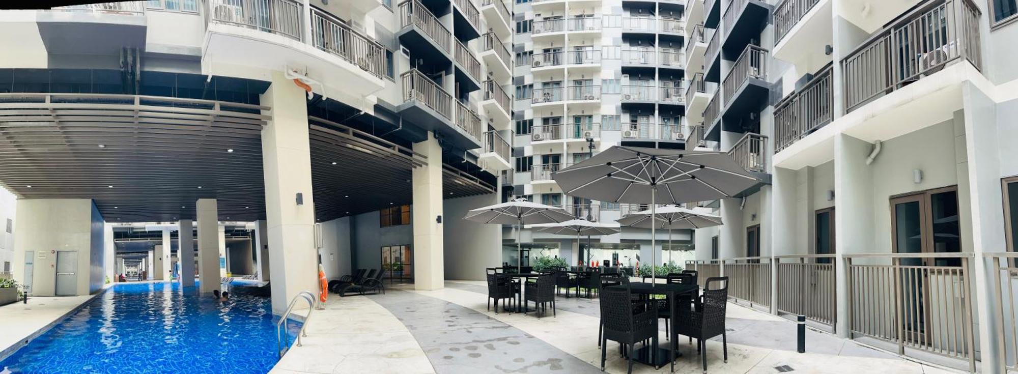 S Residences-Moa Manila Esterno foto
